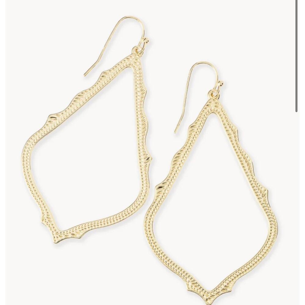 Kendra Scott Sophee Drop Hoop Lightweight Earrings in Gold - Picture 1 of 3